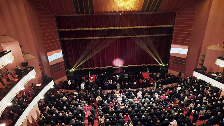 افتتاح الدورة السادسة والأربعين من مهرجان القاهرة السينمائي بعزف السلا