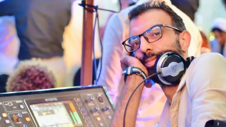 “شريف يحتاج 5 عمليات وإسلام أصيب بالشلل”.. مهندس صوت فرقة إسماعيل اللي