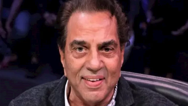 وفاة نجم بوليوود دارمندرا عن عمرٍ ناهز 89 عامًا