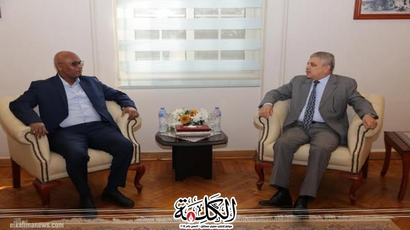 الفريق أسامة ربيع يبحث سبل التعاون مع هيئة الموانئ البحرية السودانية في مجالات تطوير الموانئ والتدريب الفني | اقتصاد وتكنولوجيا | بوابة الكلمة