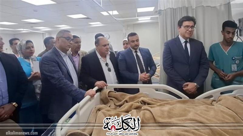 وزير الثقافة يزور طلاب أسوان المصابين في حادث طريق إسنا للاطمئنان على حالتهم الصحية | ثقافة وفن | بوابة الكلمة