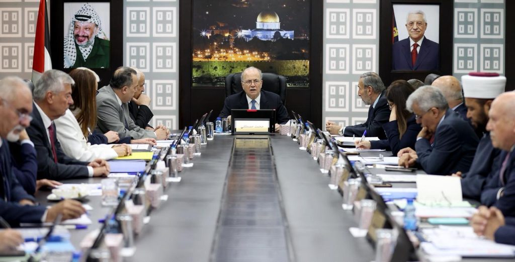 مصطفى يعلن تعميم الحكومة للبرنامج التنفيذي لخطة التعافي وإعمار غزة