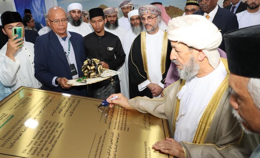 تدشين مركز البحوث والدراسات العُمانية بالجامعة الإسلامية العالمية بماليزيا