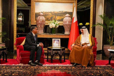 وزير المواصلات يجتمع بوزير الدولة الأول بوزارة القانون ووزارة النقل في سنغافورة – الوطن