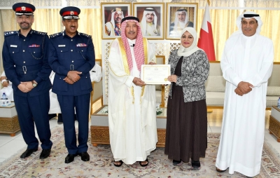 محافظ المحرق يشيد بجهود بالكوادر الطبية البحرينية – الوطن