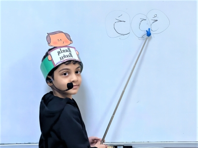 الطالب حسين يتجاوز التوحد ويصبح المعلم الصغير في صفه – الوطن