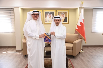 محافظ الشمالية يستقبل البروفيسور فيصل الملا ويشيد بإصداره كتاب ‘كفايات التدريس الفعّال في التربية الرياضية’ – الوطن