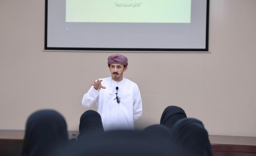 مبادرة “إرادة” تواصل فعالياتها لتمكين الباحثين عن عمل في البريمي