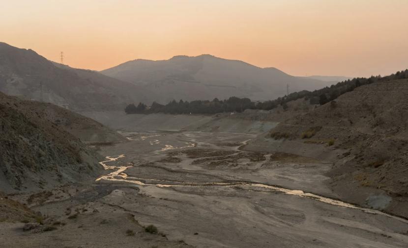 الأمطار تعيد الحياة إلى إيران بعد أسوأ جفاف في البلاد