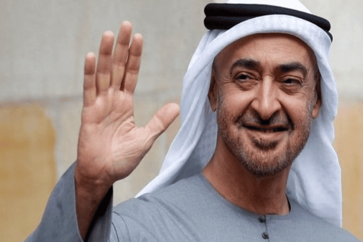 مموّل الحرب.. إدريس يطلق النار على بن زايد