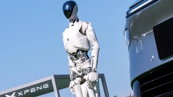 إكس بينج الصينية تتحدى تسلا بروبوتات بشرية.. شاهد إكس بينج الصينية تتحدى تسلا بروبوتات بشرية.. شاهد