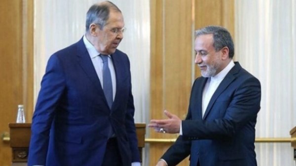 لافروف وعراقجي يؤكدان تمسك روسيا وإيران بمعاهدة الشراكة الاستراتيجية