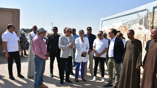 سفير فرنسا في زيارة للقرنة الأثرية بالأقصر | صور سفير فرنسا في زيارة للقرنة الأثرية بالأقصر | صور