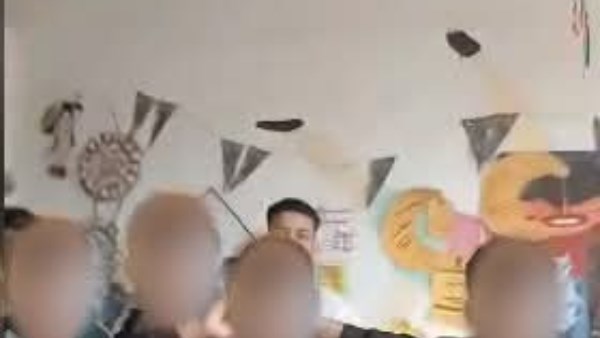 تداول فيديو حول إهـانة طلاب لمعلمة بالإسكندرية.. والتعليم تبدأ التحقيق