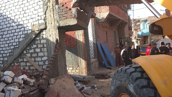 تنفيذ إزالة لـ 20 حالة تعدٍّ على مساحة فدان بالإسماعيلية