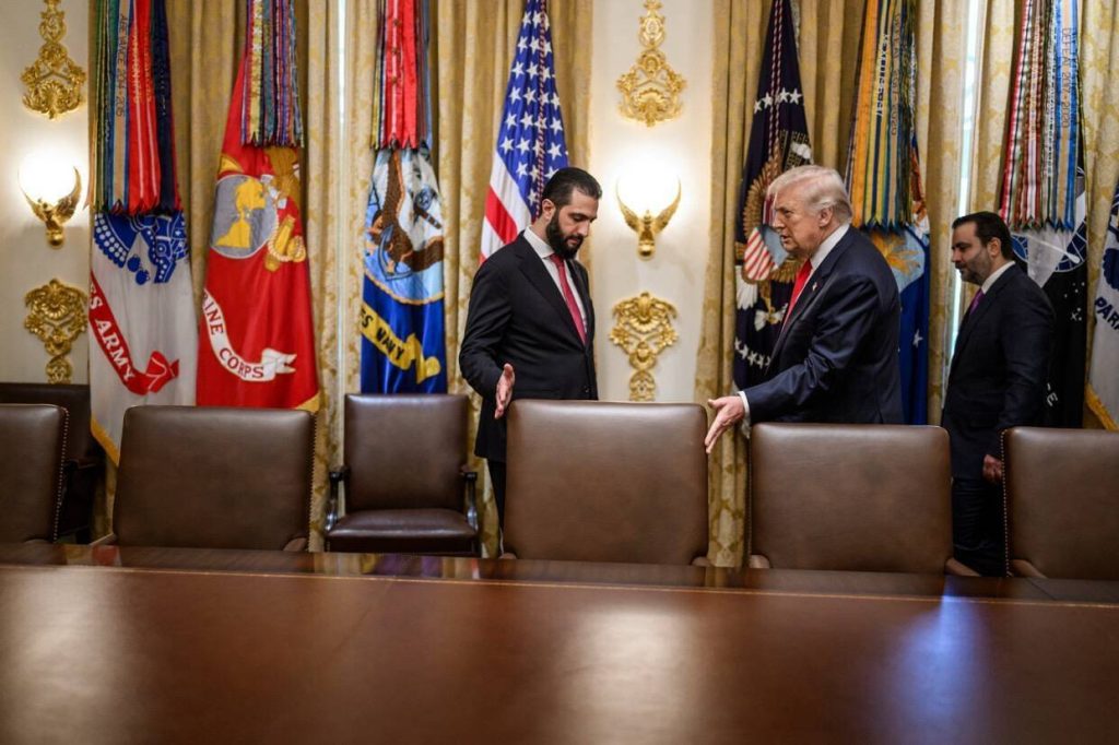 واشنطن بين فيدان والشرع.. لحظة مفصلية في إعادة رسم خرائط النفوذ بسوريا