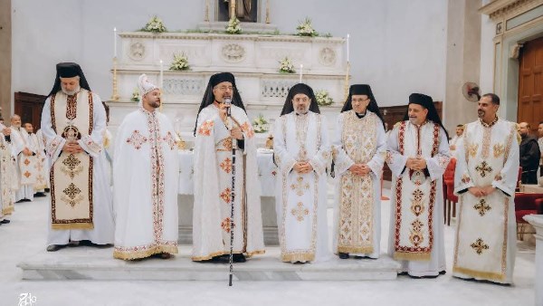 البطريرك الأنبا إبراهيم إسحق يترأس قداس السيامة الكهنوتية للشماس بيتر الفرنسيسكاني