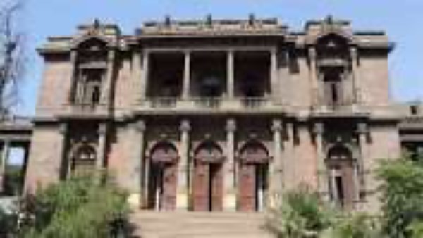 التحقيق في هوية قصر شامبليون.. كيف طمس تاريخ الأمير وتحول الأثر إلى مبنى مهجور ؟