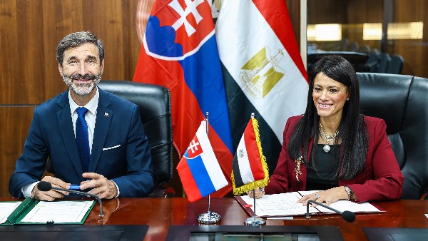 مصر وسلوفاكيا توقّعان اتفاق اللجنة المشتركة للتعاون الاقتصادي
