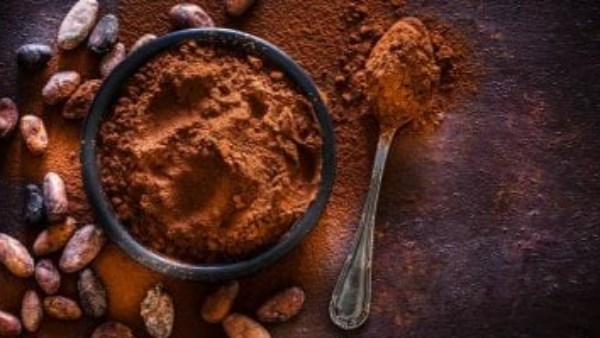 أسعار الكاكاو تتراجع بعد خفض الرسوم الأمريكية ووفرة الإمدادات