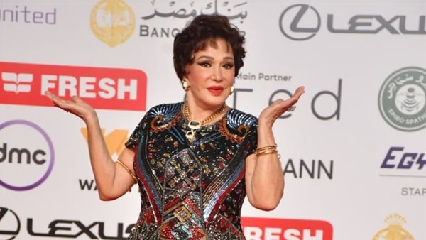 لبلبة وغادة إبراهيم وهاجر الشرنوبي.. نجمات بإطلالات فرعونية في افتتاح «القاهرة السينمائي» (صور)