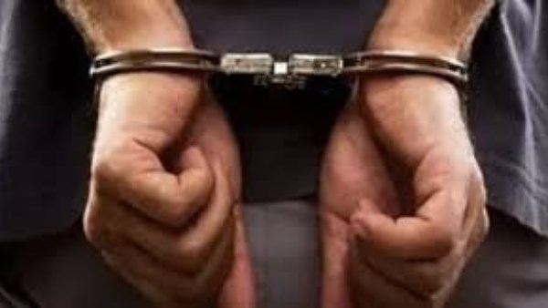 انتحل صفة موظف خدمة عملاء.. نصاب يستولي على أموال المواطنين