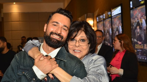 إسعاد يونس تحتفل مع أحمد حاتم بالعرض الخاص لفيلمه الجديد “قصر الباشا”