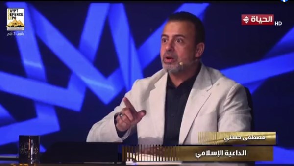 اقترب الفرج.. مصطفى حسني: بُشرى لمن شعر بالظلم دون أن يَظلم أحدا