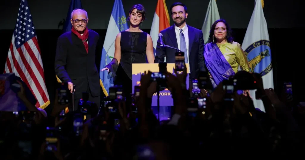 ممداني يخاطب أنصاره باللغة العربية: أنا منكم وإليكم