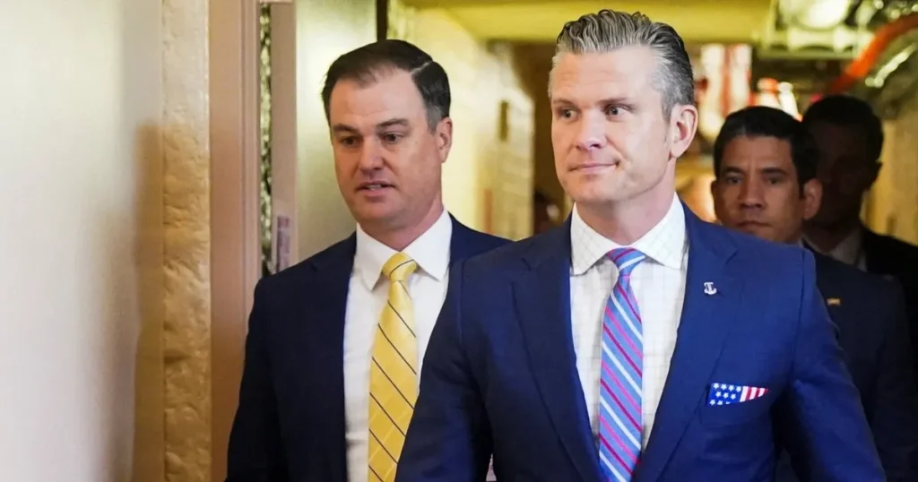 الكونجرس يعرقل قراراً لمنع ترمب من مهاجمة فنزويلا دون تفويض