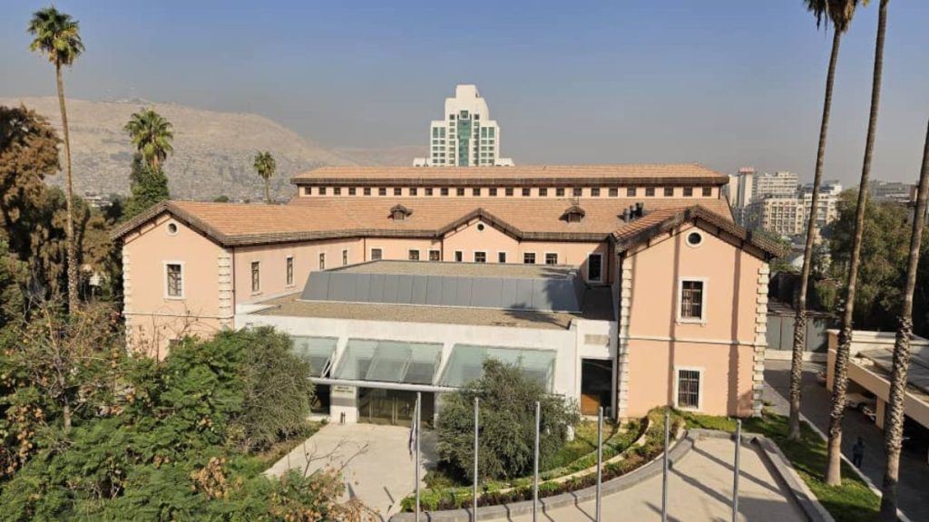 كيف افترست مئات الأبحاث العلمية في سوريا