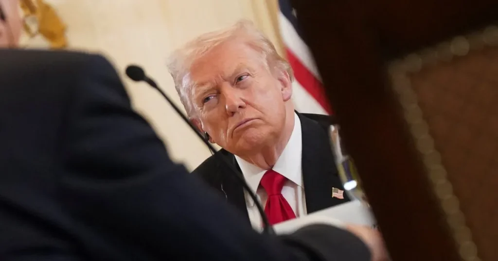 ترمب: منفتح على النظر في طلب إيراني لرفع العقوبات الأميركية