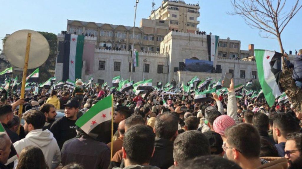 بعد عام على التحرير.. اختبار الصبر والسلطة في سوريا الجديدة