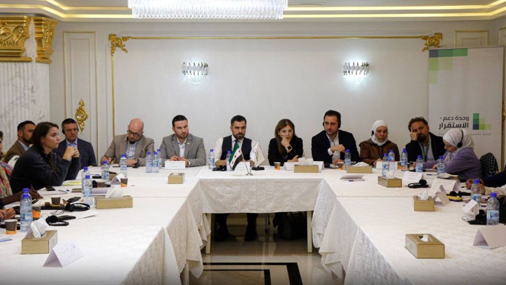 دمشق تبحث مع المجتمع المدني دمج عائلات مخيم “الهول”