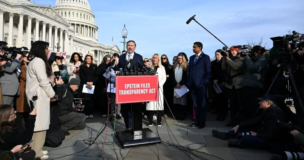 بعد دعم ترمب مجلس النواب الأميركي يقر نشر ملفات قضية إبستين