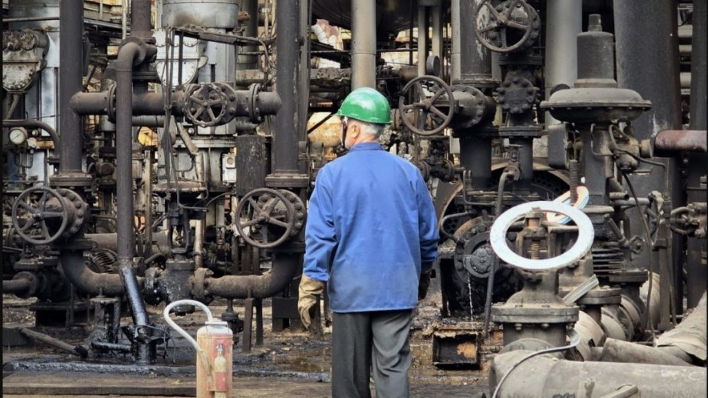 مصفاة “حمص” تستمر بعملها حتى استكمال الموقع البديل