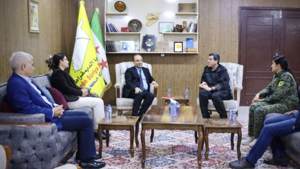 عبدي يسرع “الاندماج” بعد انضمام سوريا إلى “التحالف”