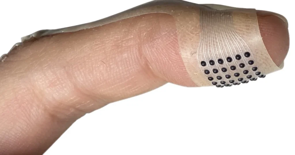 أول جهاز في العالم يشعر باللمس مثل جلد الإنسان بدقة وسرعة