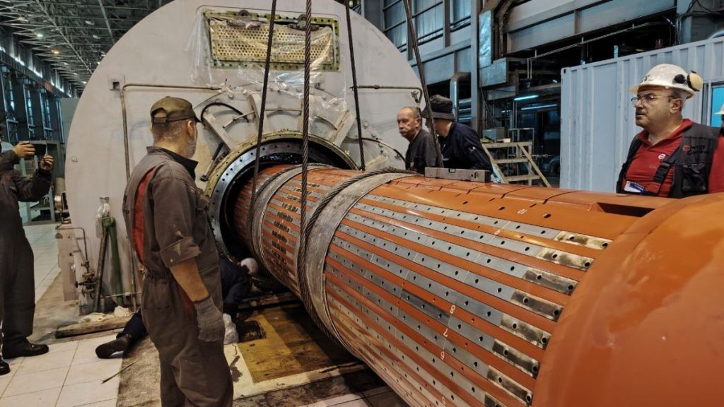 شركتان تجريان محادثات بشأن مشروع توربينات غازية في سوريا