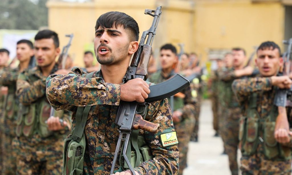 آلاف من “فلول” النظام في صفوف “قسد”