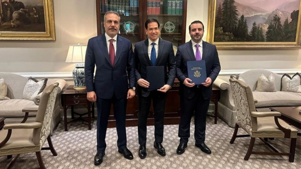 ماذا ناقش الاجتماع السوري- الأمريكي- التركي بالبيت الأبيض