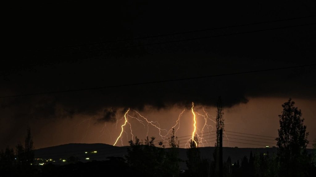 “الطوارئ” تحذر من أمطار غزيرة وخلايا رعدية في سوريا