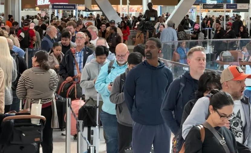 شلل في مطارات تكساس وسط استمرار الإغلاق الحكومي