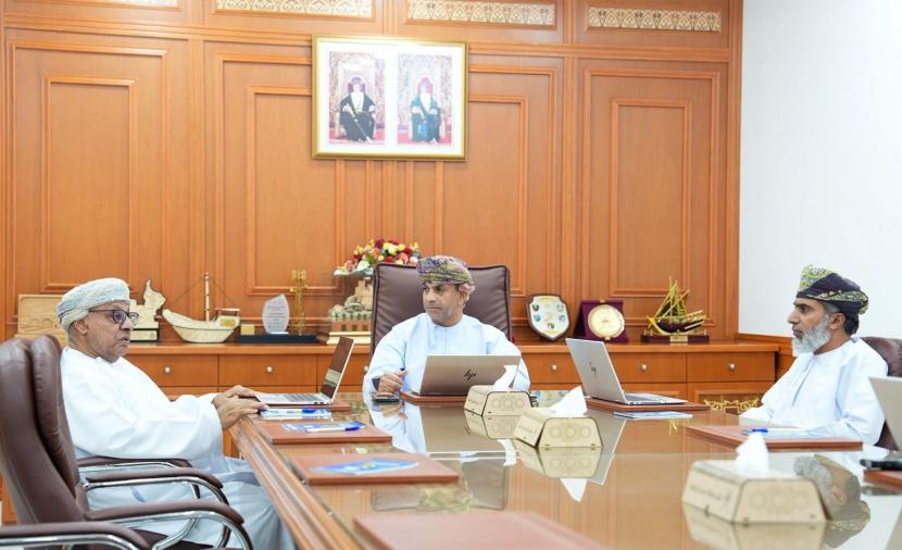 لجنة التطوير والتنمية” تناقش مبادرة “صُنع في جنوب الباطنة