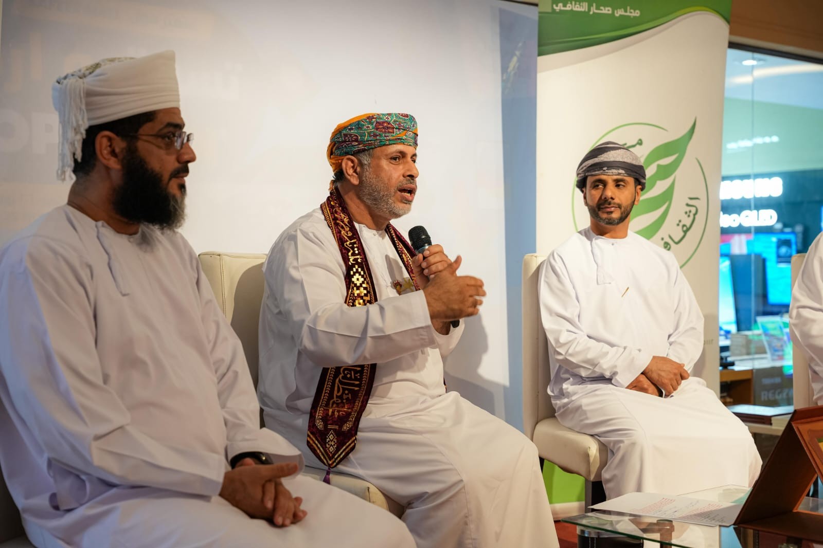 ملتقى الفضاء الرقمي في صحار (3).jpg