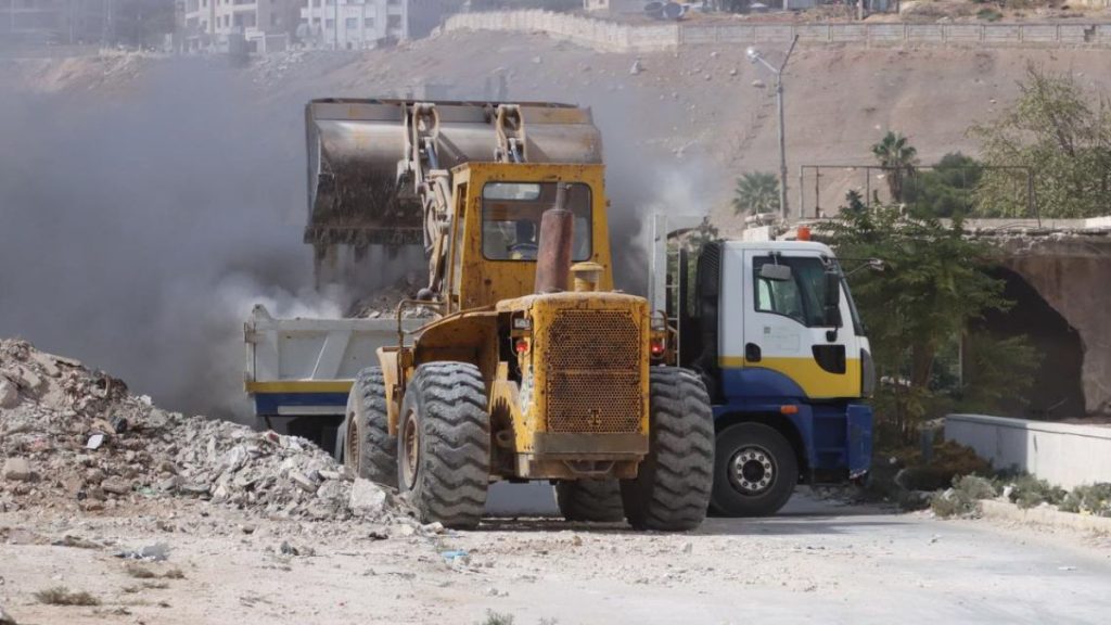 “الدفاع المدني” ينهي حملة إزالة أنقاض في حلب
