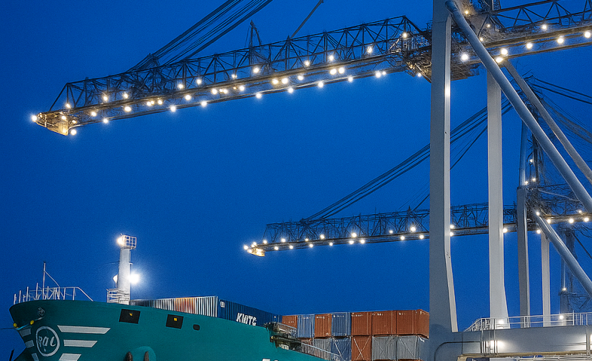 “أسياد للحاويات” تطلق شحنة صادرات سمكية من الدقم إلى جنوب آسيا