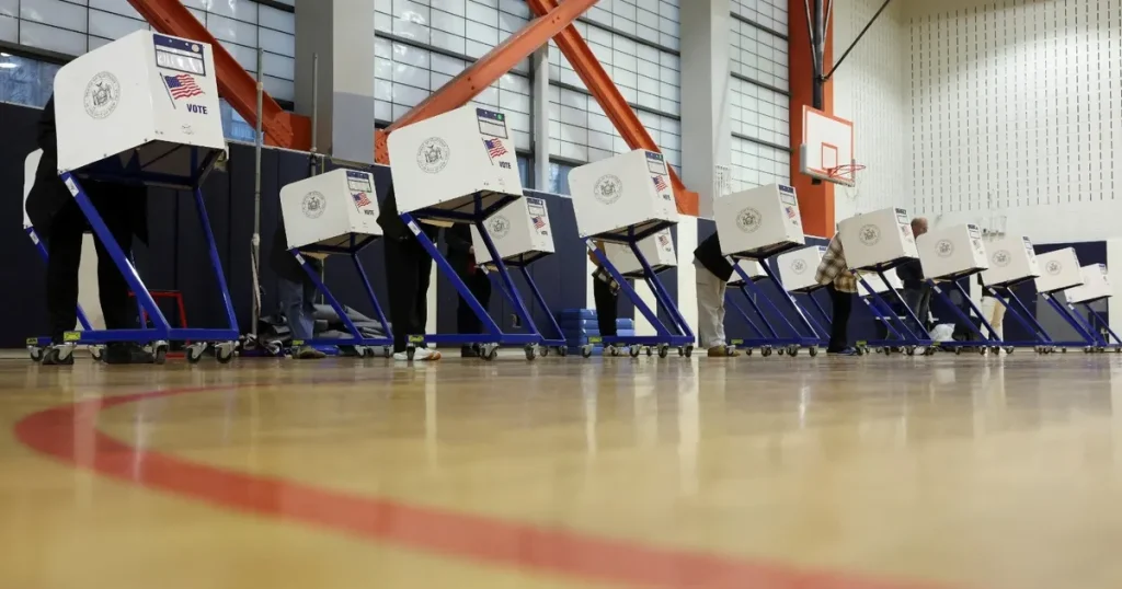 انتخابات أميركية تختبر هيمنة ترمب وتداعيات الإغلاق الحكومي