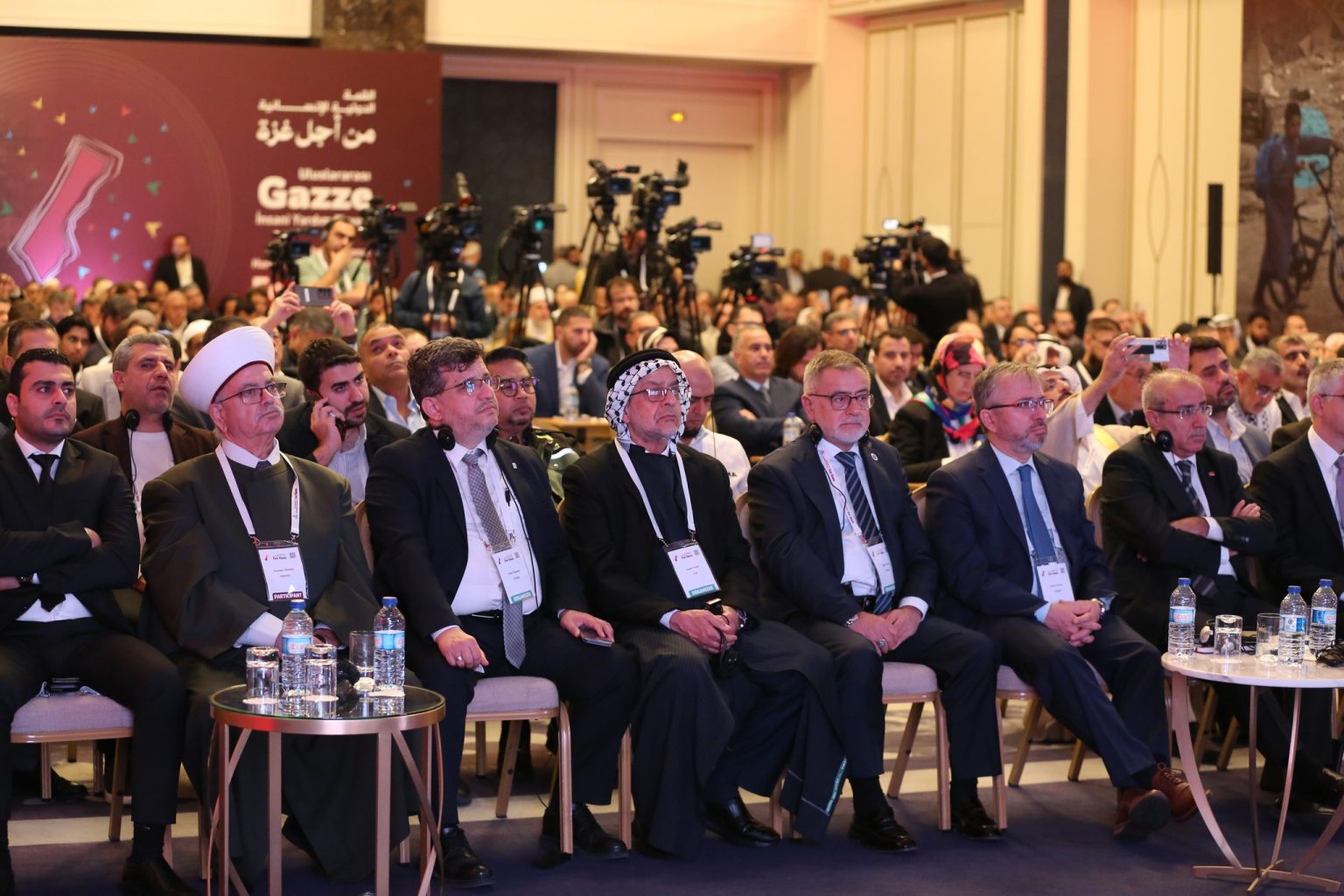 القمة الإنسانية في إسطنبول تختتم أعمالها بدعوات لتعزيز التعليم والصحة والإعمار في غزة