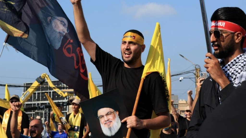 بينهم سوري.. عقوبات على ثلاثة أشخاص مرتبطين بـ”حزب الله”